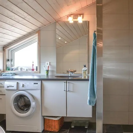 Vakantiehuis Holiday With Hot Tub Vi *